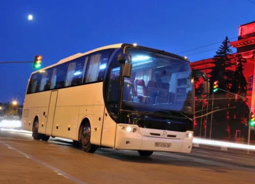 Coach Trips for Large Families: Practical Planning Tips